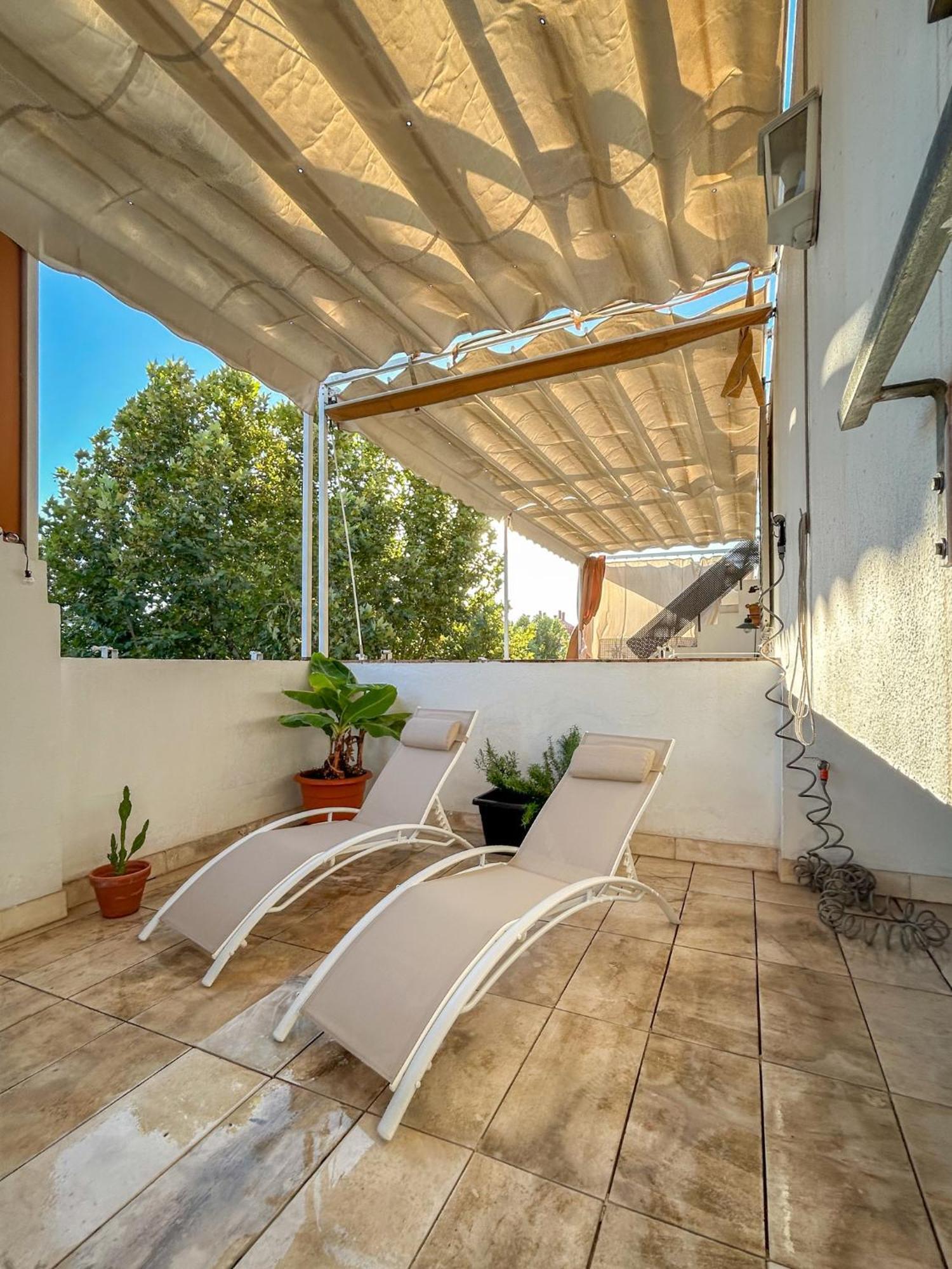 Charming 2 Bedroom Boutique Triplex Apartment With Private Terrace At Seville City Center By Ocityzen ภายนอก รูปภาพ